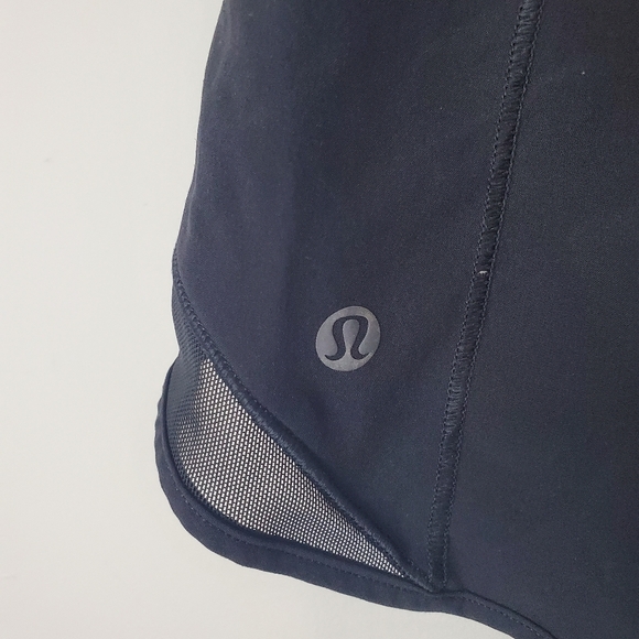 Lululemon Hotty Hot Black Shorts 4" Inseam Size 8 - Picture 13 of 13